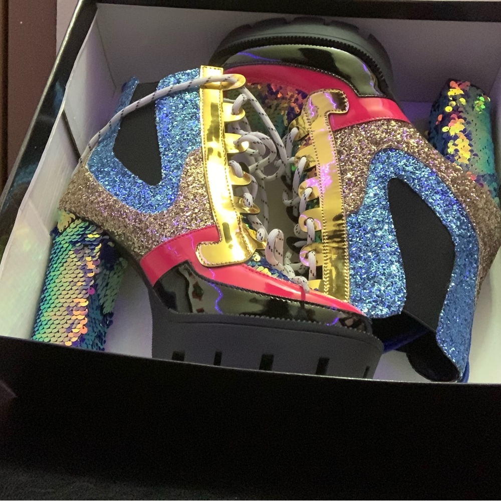 Cape Robbin, multicolored boots. 4 inch heels, very cute! Still has the box.
